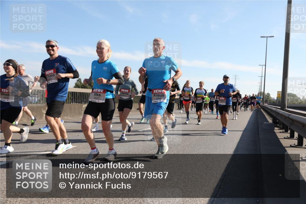 03.10.2025 - Köhlbrandbrückenlauf Yannick Fuchs http://msf.ph/oto/9179567 03.10.2025 11:19:45 Position 3 4570, 4571, 6227, 6228 meine-sportfotos.de