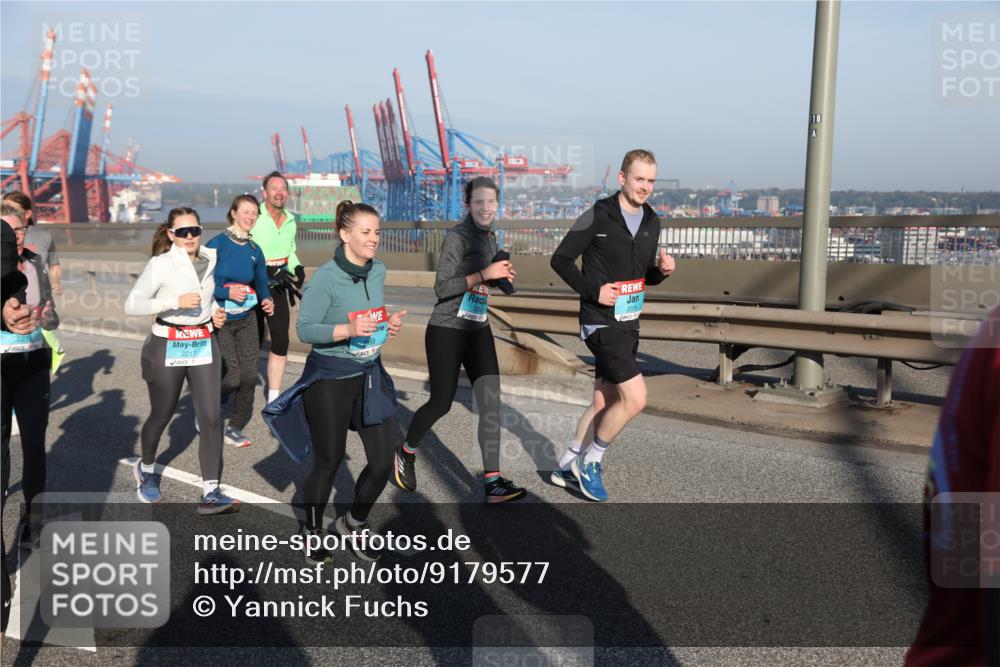 03.10.2025 - Köhlbrandbrückenlauf Yannick Fuchs http://msf.ph/oto/9179577 03.10.2025 08:52:34 Position 2 2217, 118 meine-sportfotos.de
