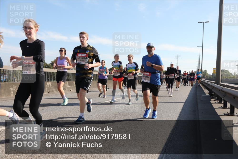 03.10.2025 - Köhlbrandbrückenlauf Yannick Fuchs http://msf.ph/oto/9179581 03.10.2025 11:19:46 Position 3 4888, 5025, 6473 meine-sportfotos.de