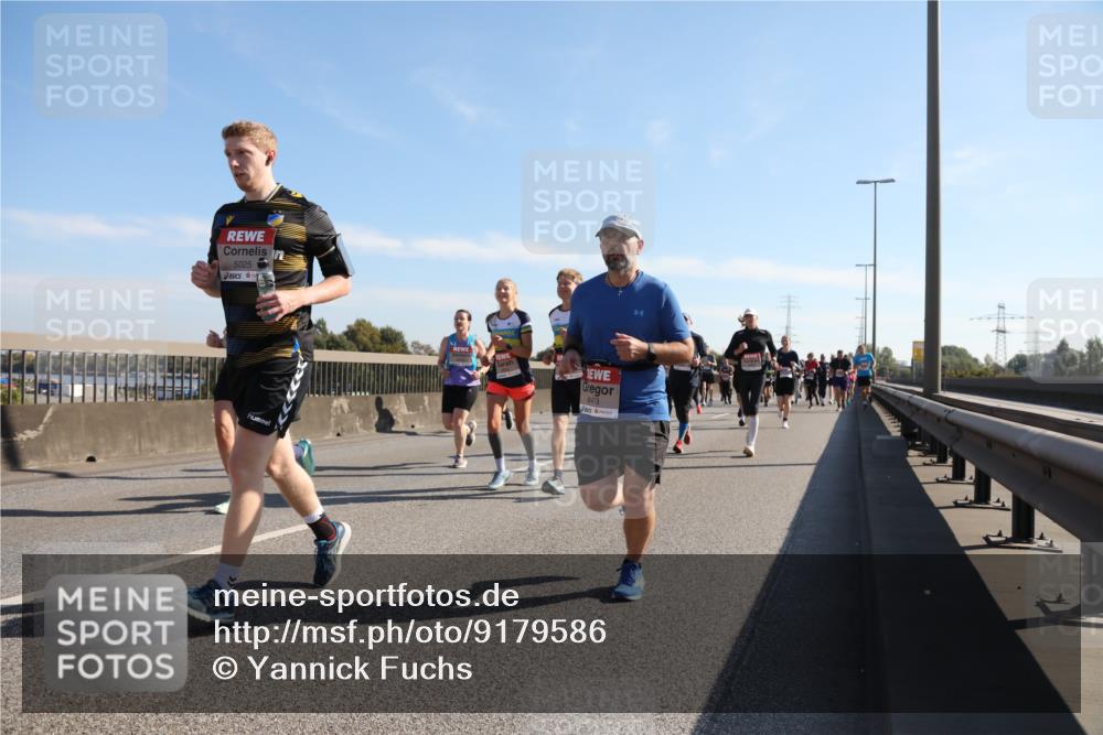 03.10.2025 - Köhlbrandbrückenlauf Yannick Fuchs http://msf.ph/oto/9179586 03.10.2025 11:19:47 Position 3 5025, 6473 meine-sportfotos.de
