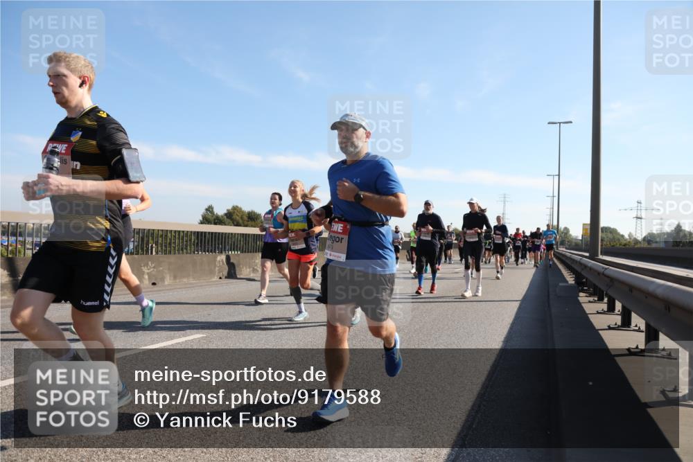 03.10.2025 - Köhlbrandbrückenlauf Yannick Fuchs http://msf.ph/oto/9179588 03.10.2025 11:19:47 Position 3  meine-sportfotos.de