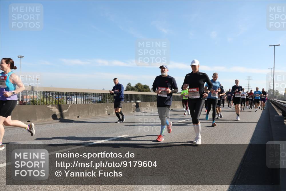 03.10.2025 - Köhlbrandbrückenlauf Yannick Fuchs http://msf.ph/oto/9179604 03.10.2025 11:19:49 Position 3  meine-sportfotos.de