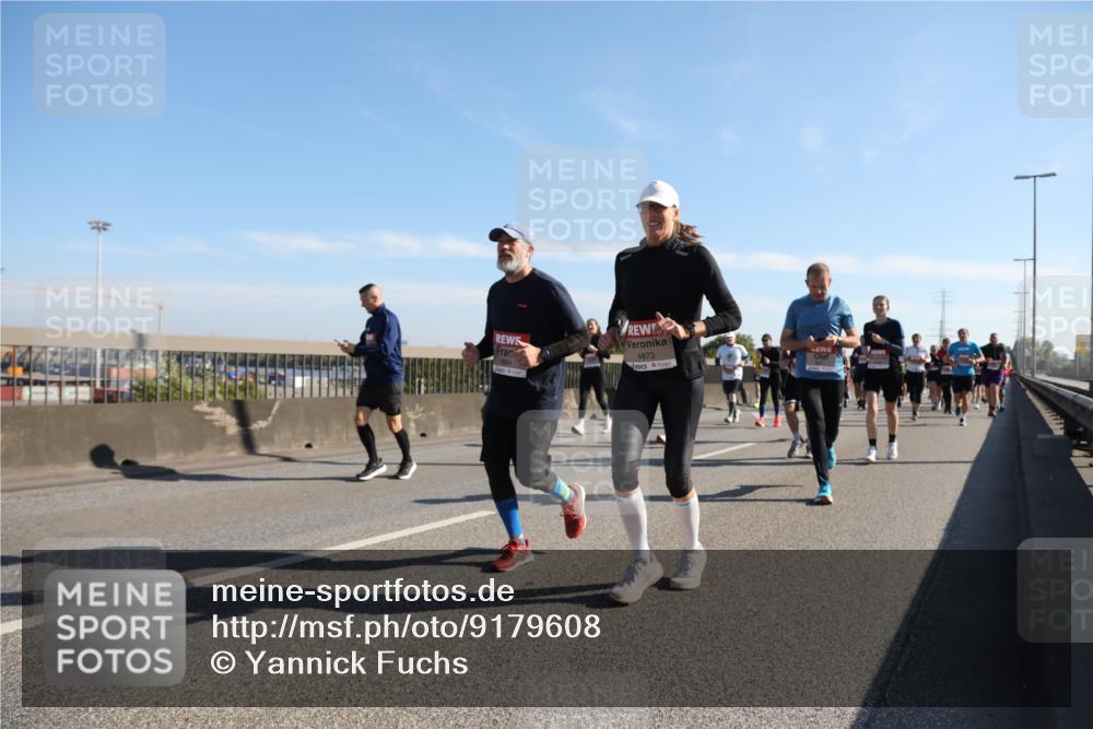 03.10.2025 - Köhlbrandbrückenlauf Yannick Fuchs http://msf.ph/oto/9179608 03.10.2025 11:19:49 Position 3 4873 meine-sportfotos.de