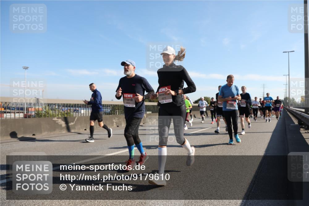 03.10.2025 - Köhlbrandbrückenlauf Yannick Fuchs http://msf.ph/oto/9179610 03.10.2025 11:19:49 Position 3 4864, 4873 meine-sportfotos.de