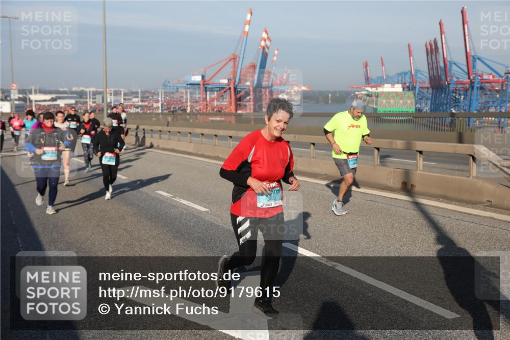 03.10.2025 - Köhlbrandbrückenlauf Yannick Fuchs http://msf.ph/oto/9179615 03.10.2025 08:52:39 Position 2 3029 meine-sportfotos.de
