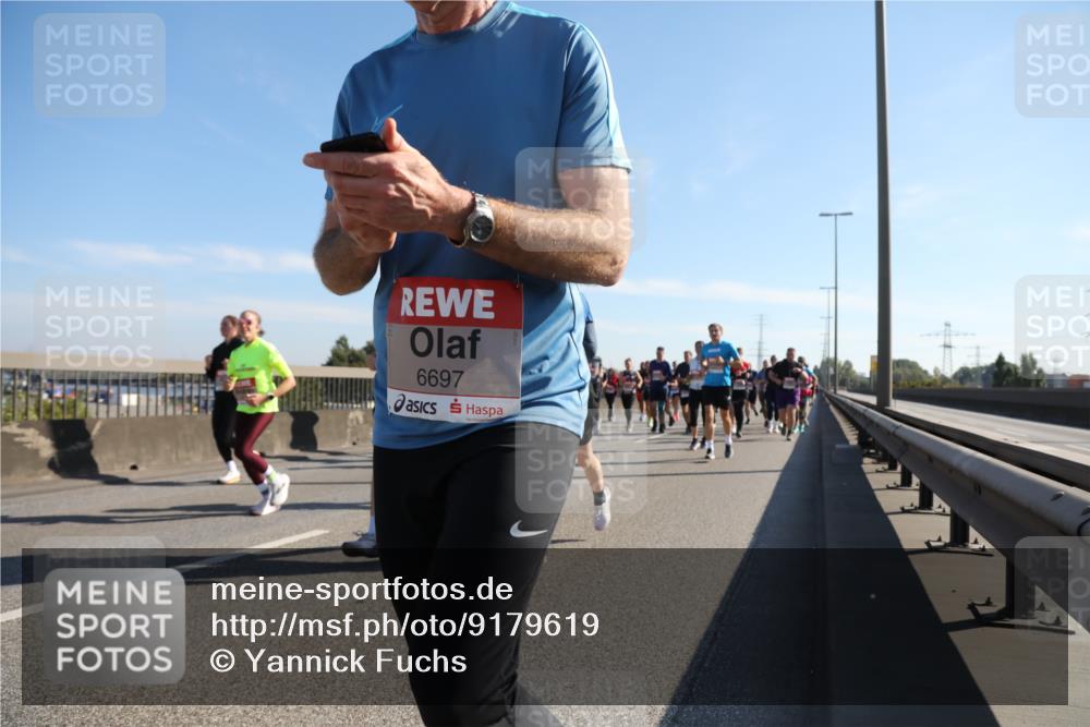 03.10.2025 - Köhlbrandbrückenlauf Yannick Fuchs http://msf.ph/oto/9179619 03.10.2025 11:19:51 Position 3 6697 meine-sportfotos.de