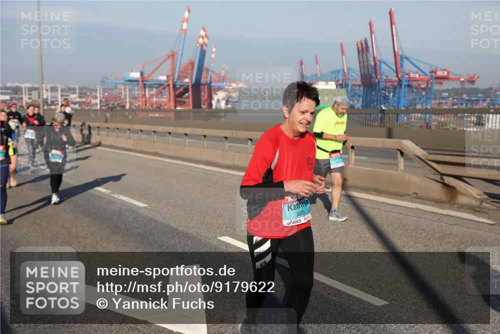 03.10.2025 - Köhlbrandbrückenlauf Yannick Fuchs http://msf.ph/oto/9179622 03.10.2025 08:52:39 Position 2 3029, 2740 meine-sportfotos.de