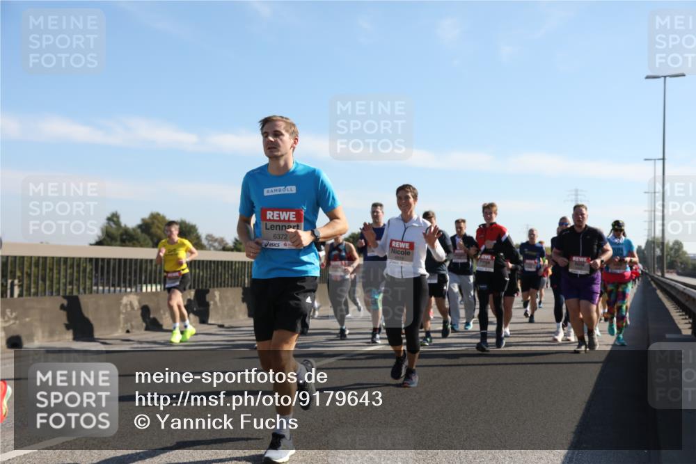 03.10.2025 - Köhlbrandbrückenlauf Yannick Fuchs http://msf.ph/oto/9179643 03.10.2025 11:19:53 Position 3 6372, 4519 meine-sportfotos.de