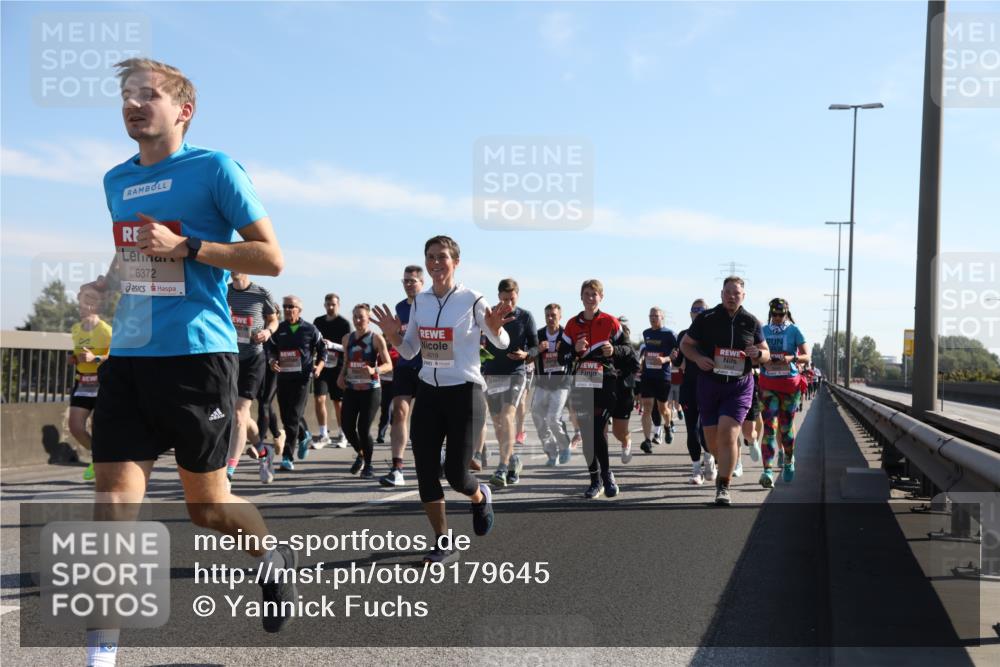 03.10.2025 - Köhlbrandbrückenlauf Yannick Fuchs http://msf.ph/oto/9179645 03.10.2025 11:19:53 Position 3 6372, 4519 meine-sportfotos.de