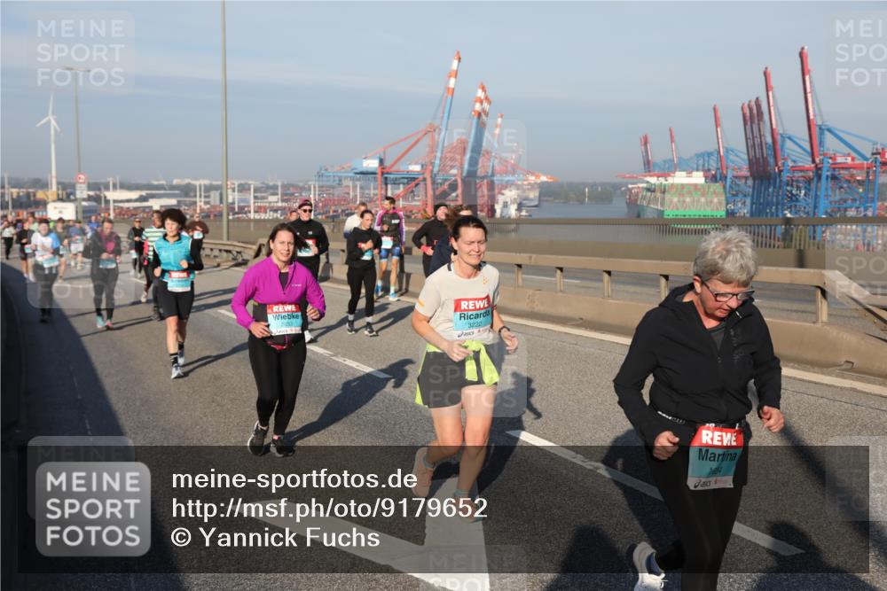 03.10.2025 - Köhlbrandbrückenlauf Yannick Fuchs http://msf.ph/oto/9179652 03.10.2025 08:52:43 Position 2 3222, 1934 meine-sportfotos.de