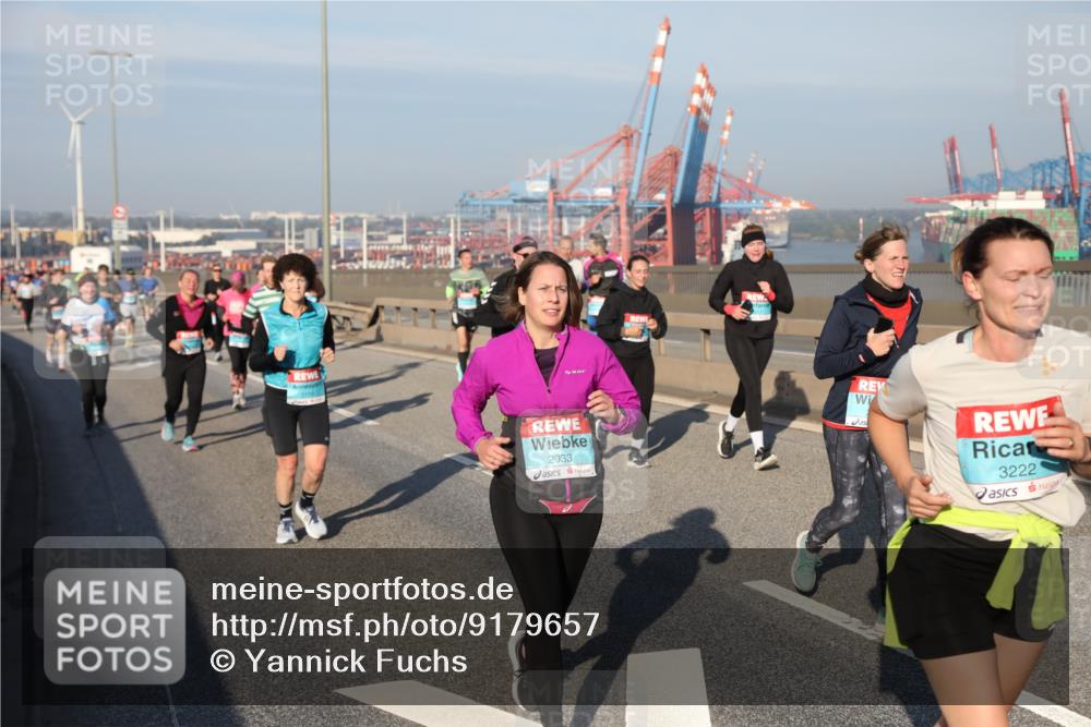 03.10.2025 - Köhlbrandbrückenlauf Yannick Fuchs http://msf.ph/oto/9179657 03.10.2025 08:52:44 Position 2 2033, 3222 meine-sportfotos.de