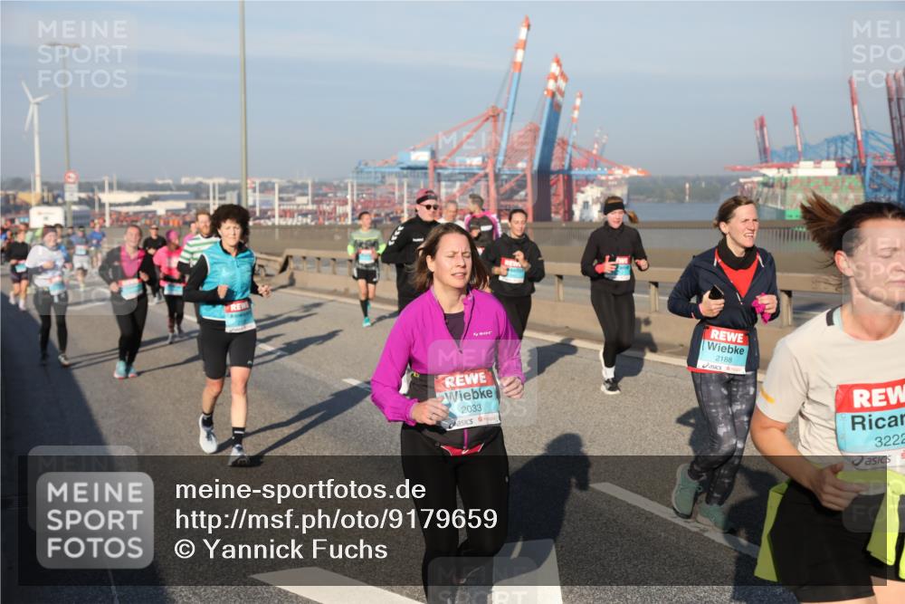 03.10.2025 - Köhlbrandbrückenlauf Yannick Fuchs http://msf.ph/oto/9179659 03.10.2025 08:52:44 Position 2 2033, 2188, 3222 meine-sportfotos.de