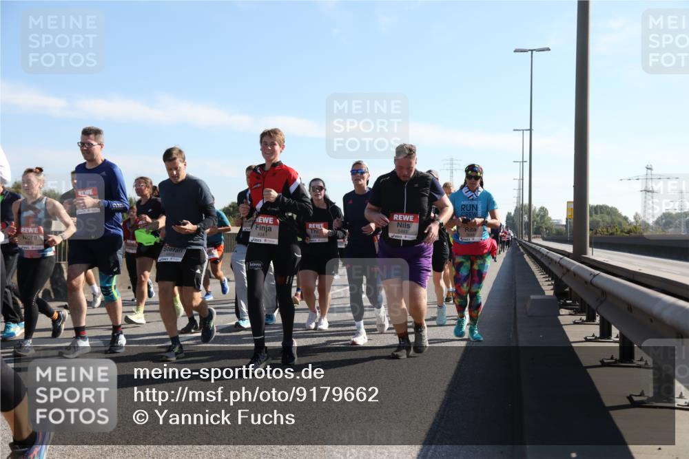 03.10.2025 - Köhlbrandbrückenlauf Yannick Fuchs http://msf.ph/oto/9179662 03.10.2025 11:19:55 Position 3 4341, 5493 meine-sportfotos.de