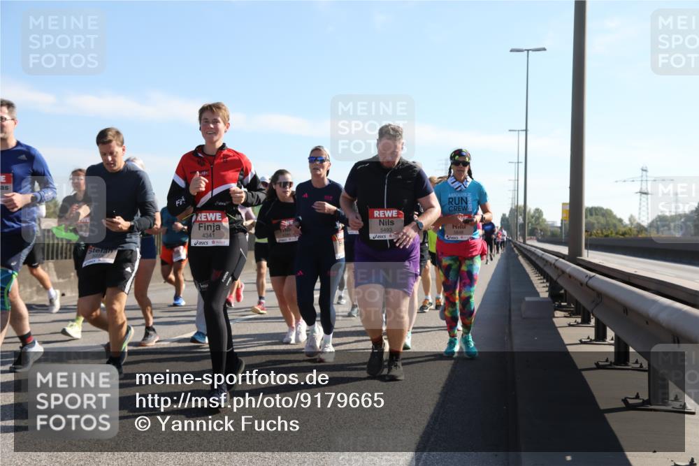 03.10.2025 - Köhlbrandbrückenlauf Yannick Fuchs http://msf.ph/oto/9179665 03.10.2025 11:19:55 Position 3 4341, 5493, 5648 meine-sportfotos.de