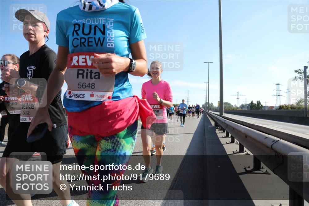 03.10.2025 - Köhlbrandbrückenlauf Yannick Fuchs http://msf.ph/oto/9179689 03.10.2025 11:19:57 Position 3 4285, 5650, 5648, 1 meine-sportfotos.de