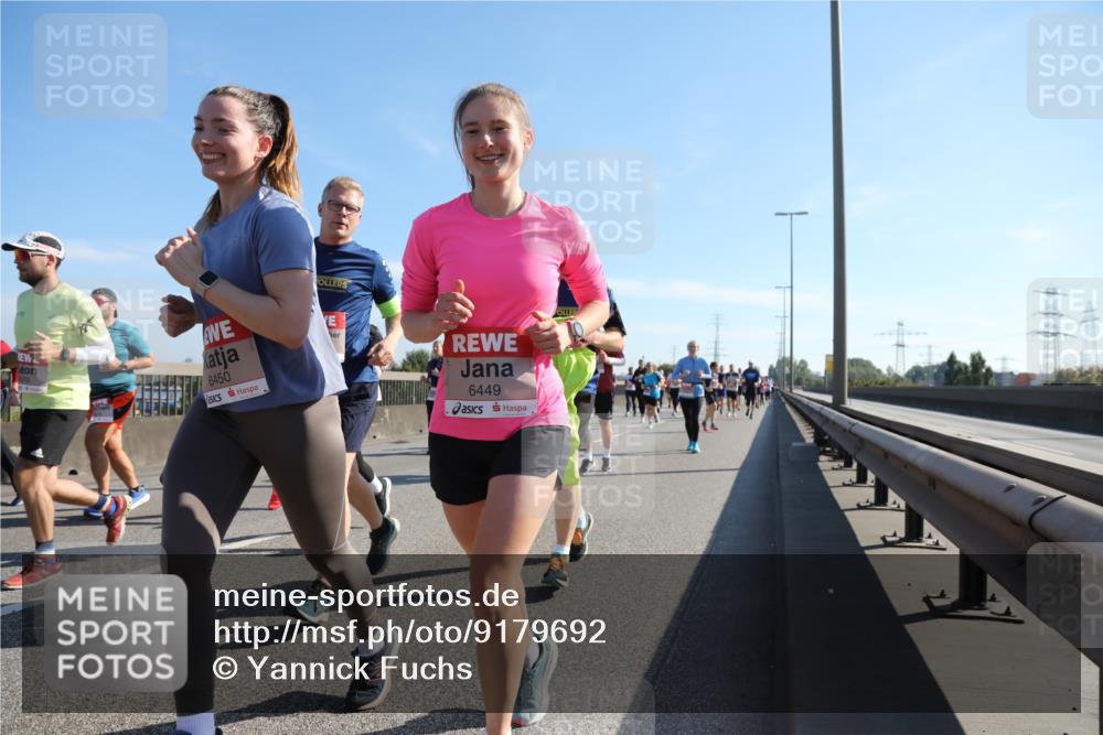 03.10.2025 - Köhlbrandbrückenlauf Yannick Fuchs http://msf.ph/oto/9179692 03.10.2025 11:19:58 Position 3 6450, 6449 meine-sportfotos.de