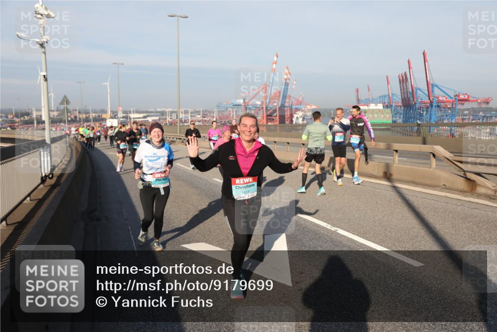 03.10.2025 - Köhlbrandbrückenlauf Yannick Fuchs http://msf.ph/oto/9179699 03.10.2025 08:52:49 Position 2 41, 2194, 1414 meine-sportfotos.de