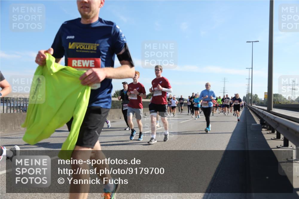 03.10.2025 - Köhlbrandbrückenlauf Yannick Fuchs http://msf.ph/oto/9179700 03.10.2025 11:19:58 Position 3  meine-sportfotos.de