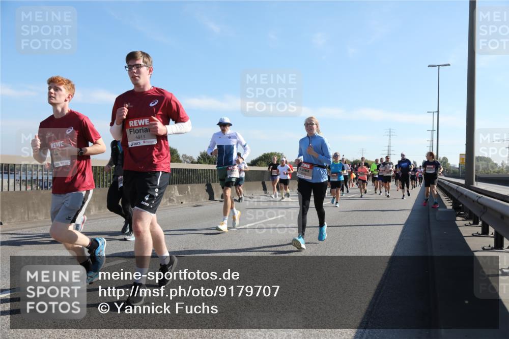 03.10.2025 - Köhlbrandbrückenlauf Yannick Fuchs http://msf.ph/oto/9179707 03.10.2025 11:19:59 Position 3 5911 meine-sportfotos.de