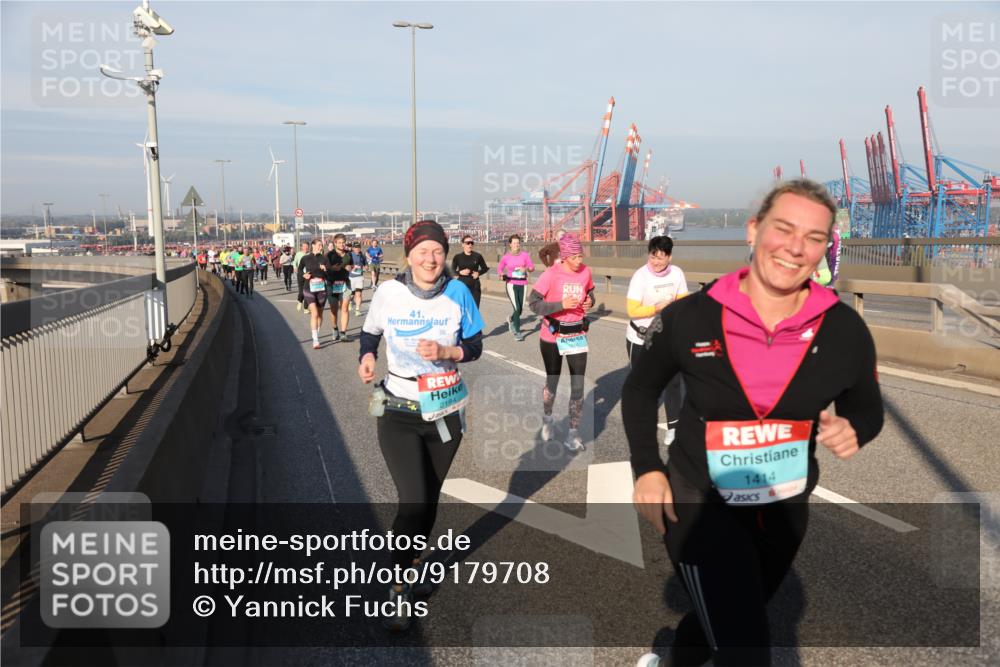 03.10.2025 - Köhlbrandbrückenlauf Yannick Fuchs http://msf.ph/oto/9179708 03.10.2025 08:52:49 Position 2 41, 2194, 1414 meine-sportfotos.de