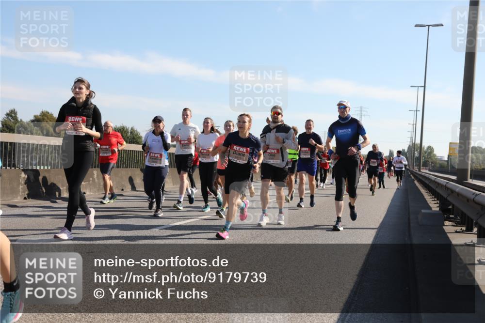 03.10.2025 - Köhlbrandbrückenlauf Yannick Fuchs http://msf.ph/oto/9179739 03.10.2025 11:20:03 Position 3 5544, 4915 meine-sportfotos.de