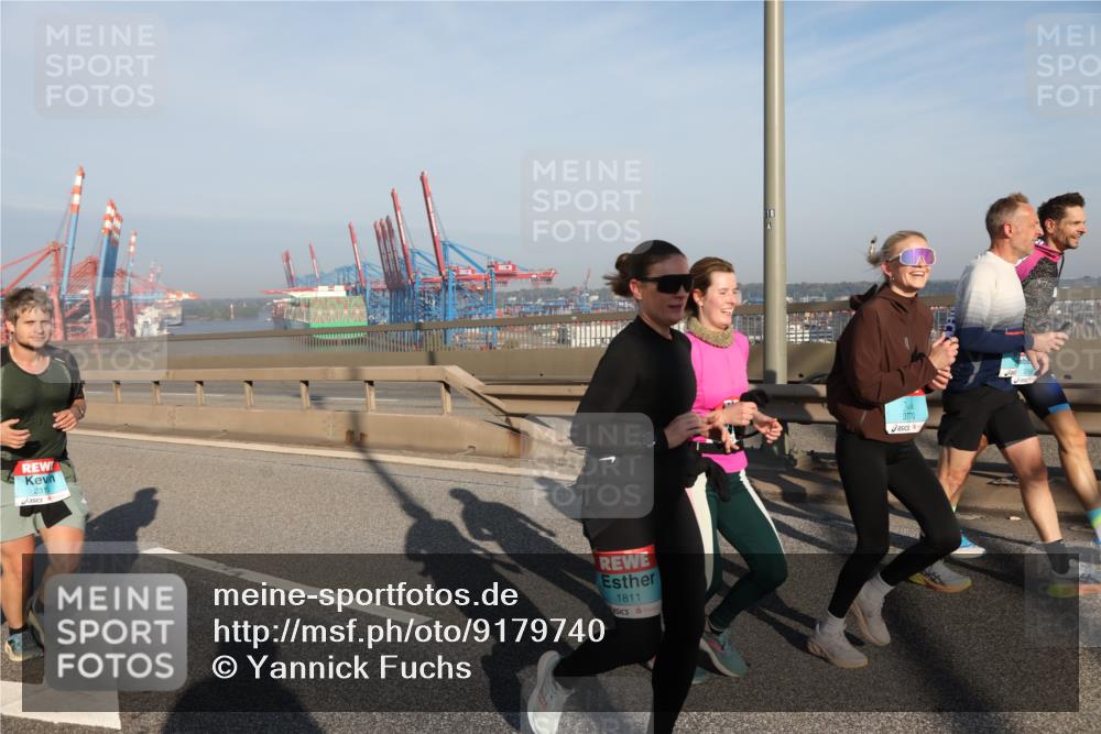 03.10.2025 - Köhlbrandbrückenlauf Yannick Fuchs http://msf.ph/oto/9179740 03.10.2025 08:52:54 Position 2 2313, 1811, 3770 meine-sportfotos.de