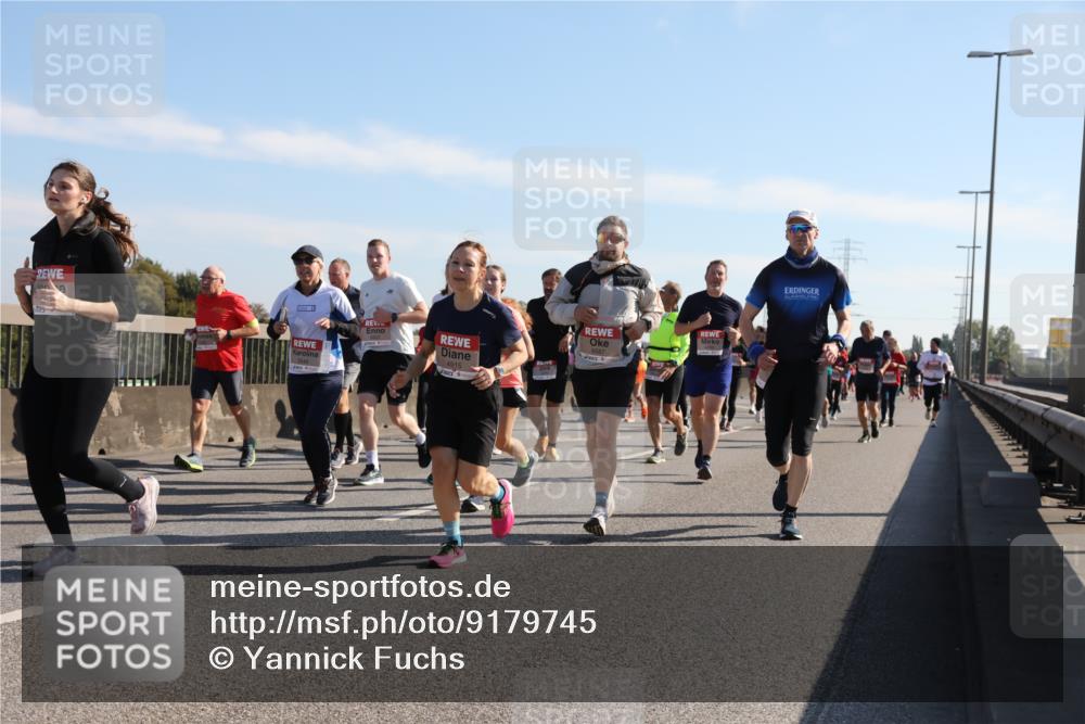 03.10.2025 - Köhlbrandbrückenlauf Yannick Fuchs http://msf.ph/oto/9179745 03.10.2025 11:20:04 Position 3 4915 meine-sportfotos.de