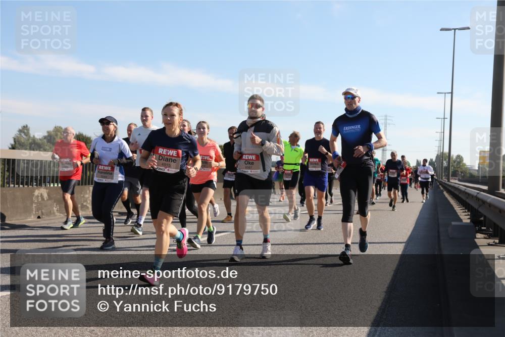 03.10.2025 - Köhlbrandbrückenlauf Yannick Fuchs http://msf.ph/oto/9179750 03.10.2025 11:20:04 Position 3 6587, 4915, 5544 meine-sportfotos.de