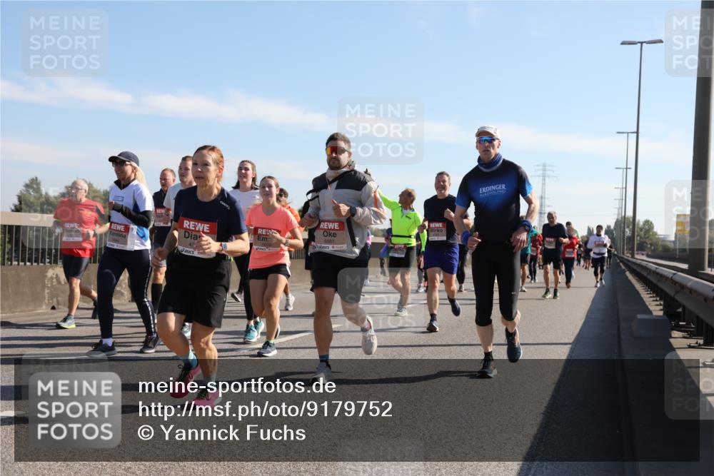 03.10.2025 - Köhlbrandbrückenlauf Yannick Fuchs http://msf.ph/oto/9179752 03.10.2025 11:20:04 Position 3 49, 6587 meine-sportfotos.de
