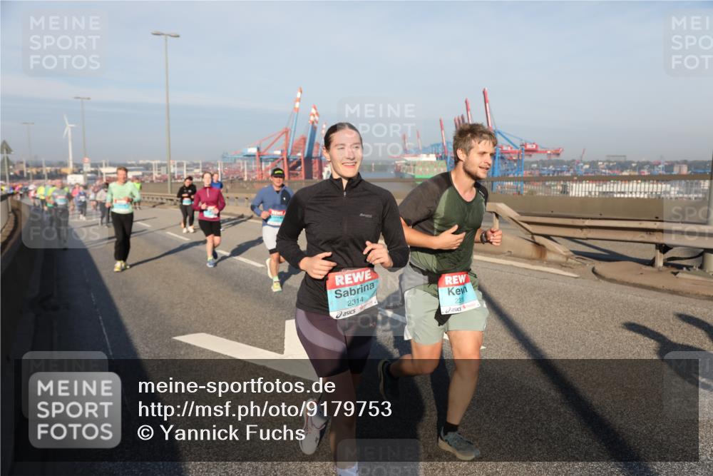 03.10.2025 - Köhlbrandbrückenlauf Yannick Fuchs http://msf.ph/oto/9179753 03.10.2025 08:52:55 Position 2 2314 meine-sportfotos.de