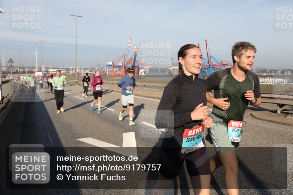 03.10.2025 - Köhlbrandbrückenlauf Yannick Fuchs http://msf.ph/oto/9179757 03.10.2025 08:52:55 Position 2 2314, 231 meine-sportfotos.de