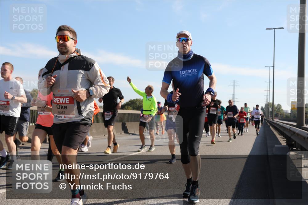 03.10.2025 - Köhlbrandbrückenlauf Yannick Fuchs http://msf.ph/oto/9179764 03.10.2025 11:20:05 Position 3 1907, 4916, 6587, 476 meine-sportfotos.de