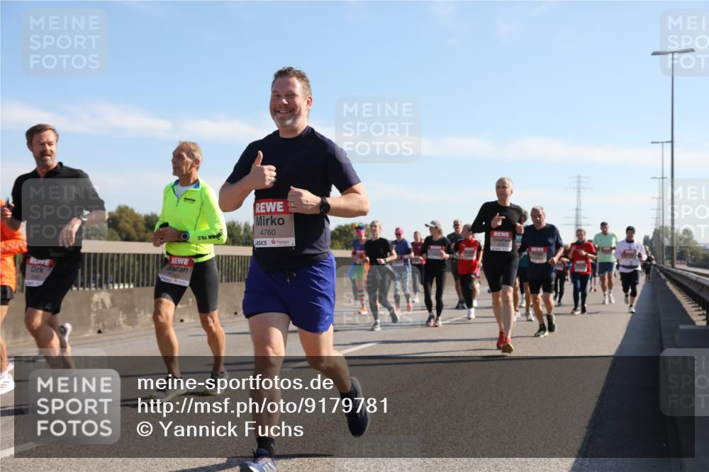 03.10.2025 - Köhlbrandbrückenlauf Yannick Fuchs http://msf.ph/oto/9179781 03.10.2025 11:20:06 Position 3 4760, 343, 6 meine-sportfotos.de