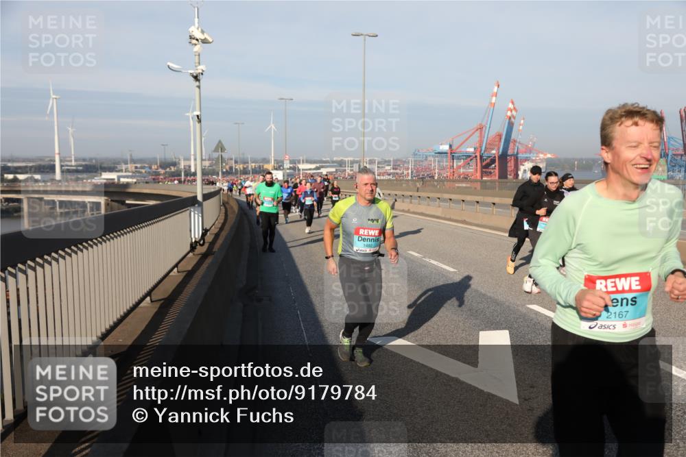 03.10.2025 - Köhlbrandbrückenlauf Yannick Fuchs http://msf.ph/oto/9179784 03.10.2025 08:52:59 Position 2 1482, 2167 meine-sportfotos.de