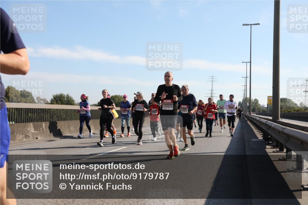03.10.2025 - Köhlbrandbrückenlauf Yannick Fuchs http://msf.ph/oto/9179787 03.10.2025 11:20:07 Position 3 5115 meine-sportfotos.de