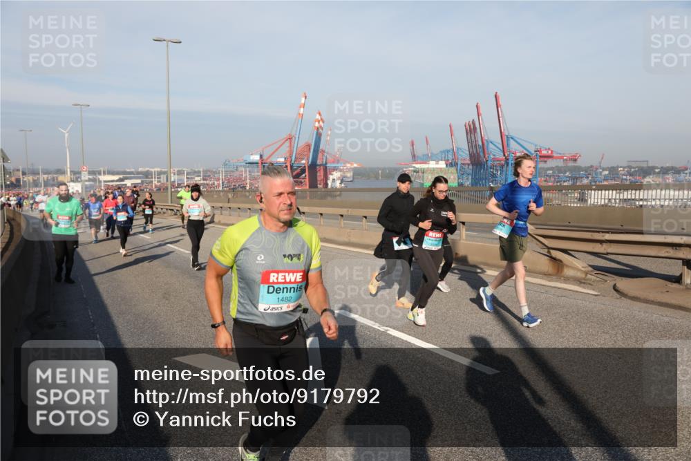 03.10.2025 - Köhlbrandbrückenlauf Yannick Fuchs http://msf.ph/oto/9179792 03.10.2025 08:53:00 Position 2 1482 meine-sportfotos.de