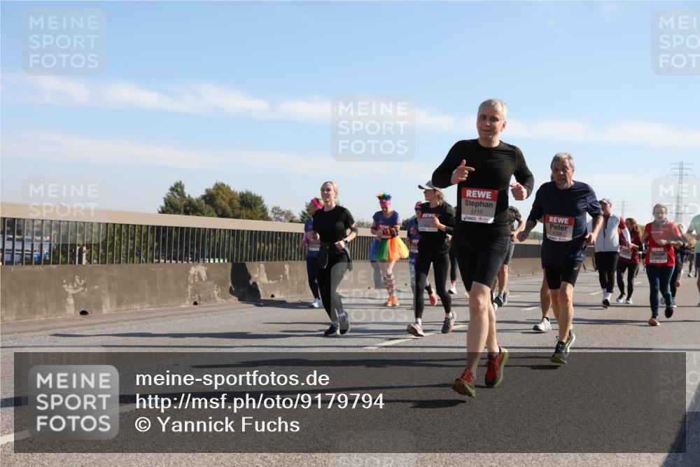 03.10.2025 - Köhlbrandbrückenlauf Yannick Fuchs http://msf.ph/oto/9179794 03.10.2025 11:20:08 Position 3 5115, 4756 meine-sportfotos.de