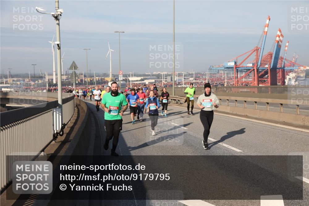 03.10.2025 - Köhlbrandbrückenlauf Yannick Fuchs http://msf.ph/oto/9179795 03.10.2025 08:53:00 Position 2  meine-sportfotos.de