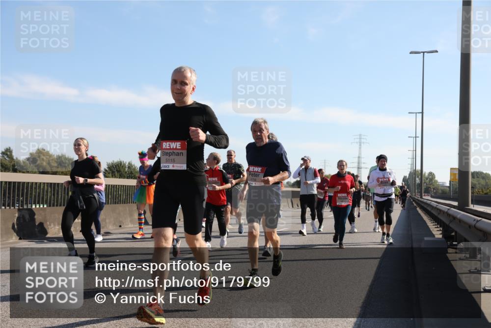 03.10.2025 - Köhlbrandbrückenlauf Yannick Fuchs http://msf.ph/oto/9179799 03.10.2025 11:20:08 Position 3 5115, 4756 meine-sportfotos.de