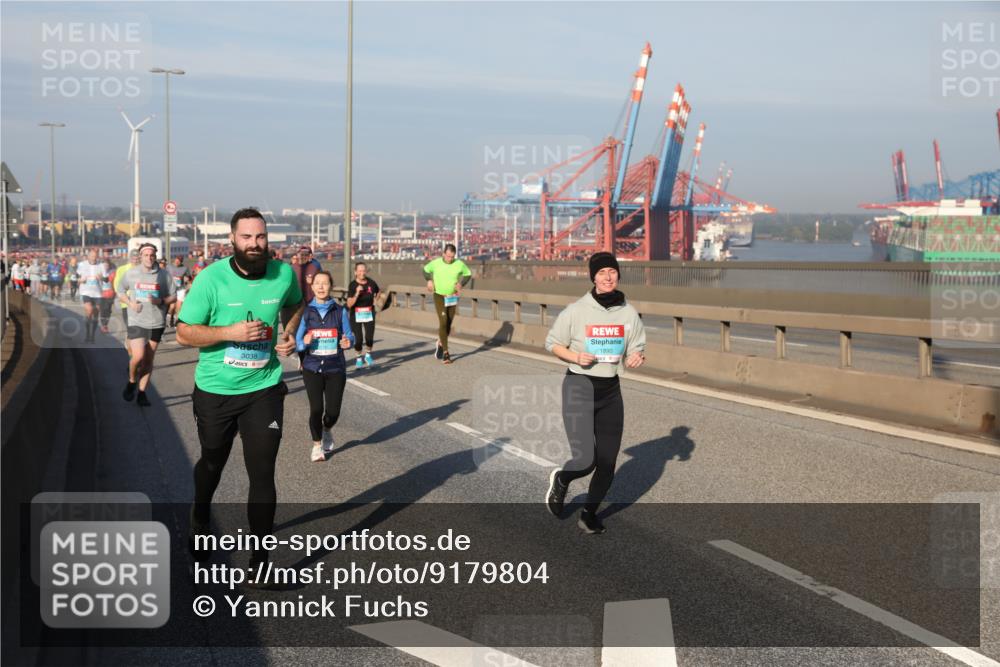 03.10.2025 - Köhlbrandbrückenlauf Yannick Fuchs http://msf.ph/oto/9179804 03.10.2025 08:53:02 Position 2 3038, 1890 meine-sportfotos.de