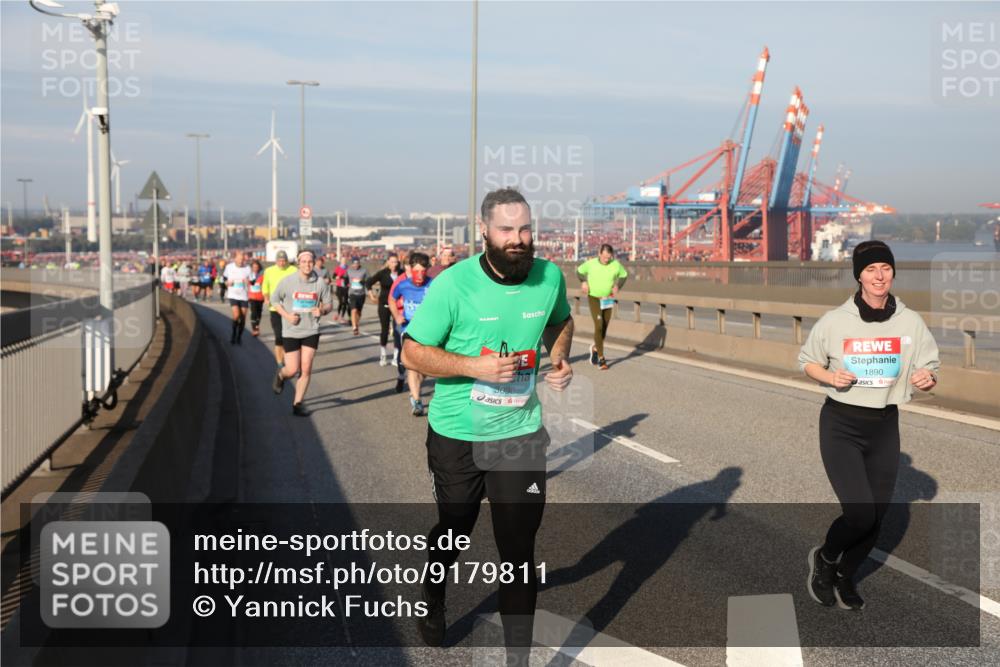 03.10.2025 - Köhlbrandbrückenlauf Yannick Fuchs http://msf.ph/oto/9179811 03.10.2025 08:53:02 Position 2 3038, 1890 meine-sportfotos.de