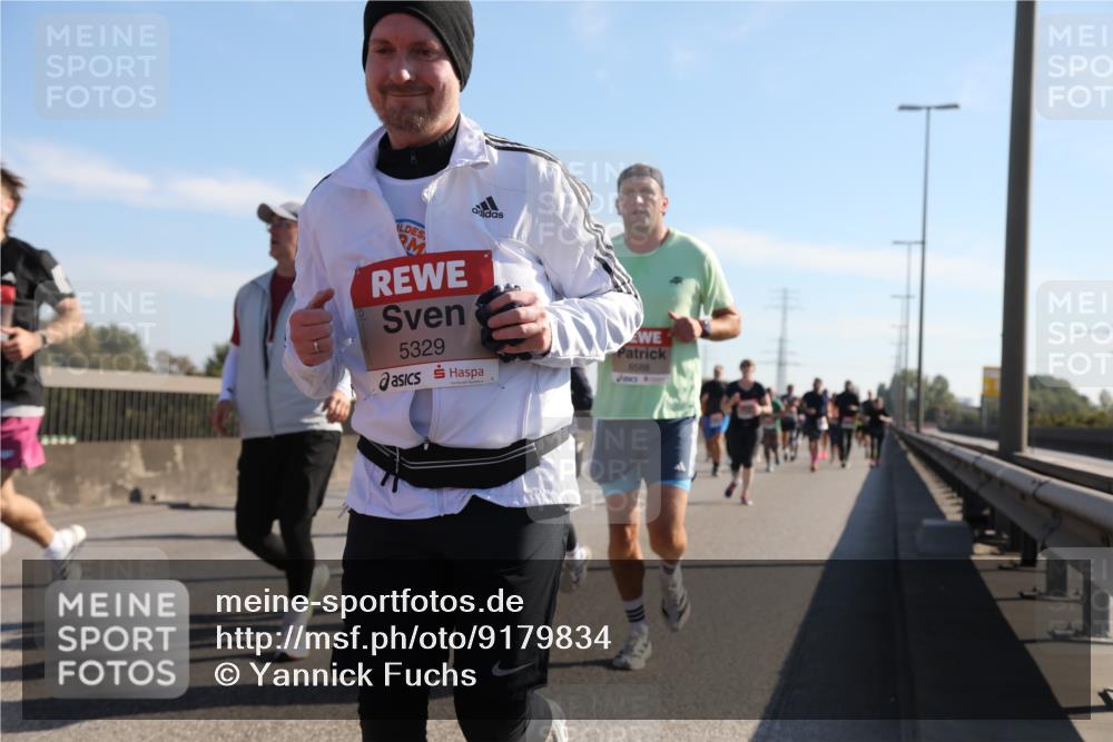 03.10.2025 - Köhlbrandbrückenlauf Yannick Fuchs http://msf.ph/oto/9179834 03.10.2025 11:20:12 Position 3 5329, 6588 meine-sportfotos.de