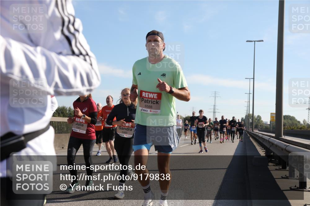 03.10.2025 - Köhlbrandbrückenlauf Yannick Fuchs http://msf.ph/oto/9179838 03.10.2025 11:20:12 Position 3 5081, 4465, 6588 meine-sportfotos.de