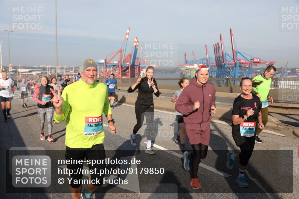 03.10.2025 - Köhlbrandbrückenlauf Yannick Fuchs http://msf.ph/oto/9179850 03.10.2025 08:53:09 Position 2 3221, 1978 meine-sportfotos.de