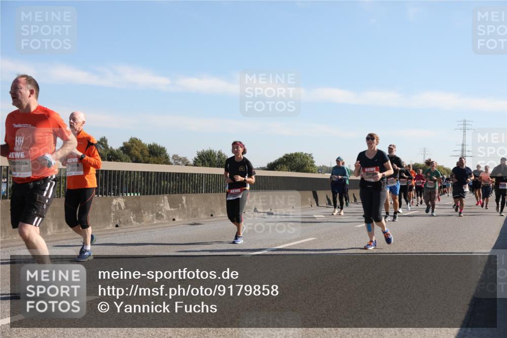 03.10.2025 - Köhlbrandbrückenlauf Yannick Fuchs http://msf.ph/oto/9179858 03.10.2025 11:20:14 Position 3 4616 meine-sportfotos.de