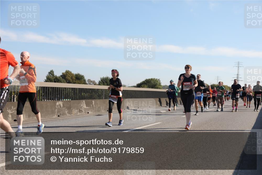 03.10.2025 - Köhlbrandbrückenlauf Yannick Fuchs http://msf.ph/oto/9179859 03.10.2025 11:20:14 Position 3 4796 meine-sportfotos.de