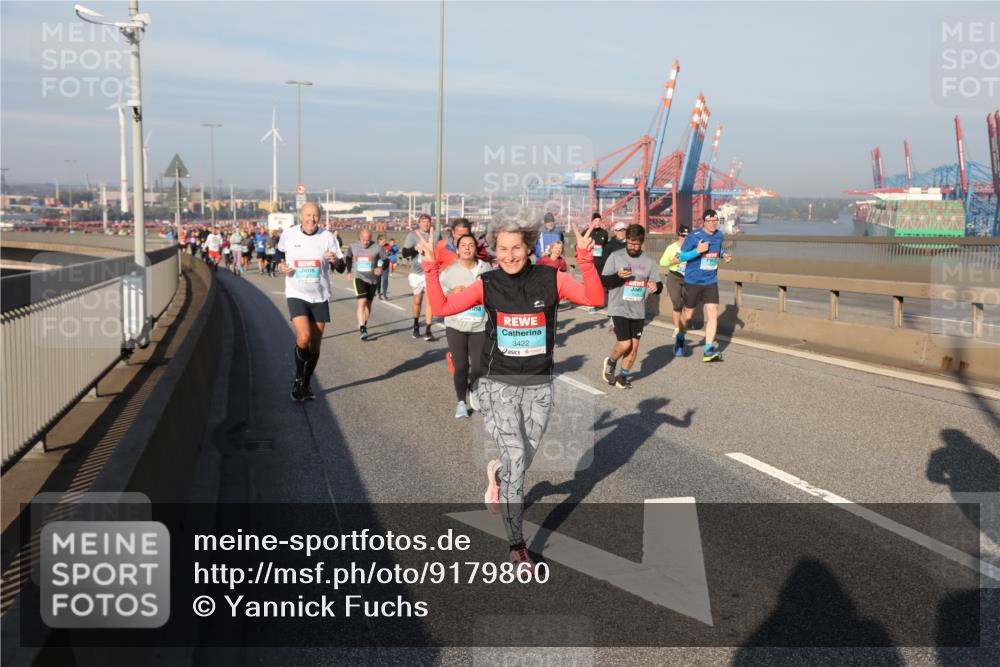 03.10.2025 - Köhlbrandbrückenlauf Yannick Fuchs http://msf.ph/oto/9179860 03.10.2025 08:53:10 Position 2 3422 meine-sportfotos.de