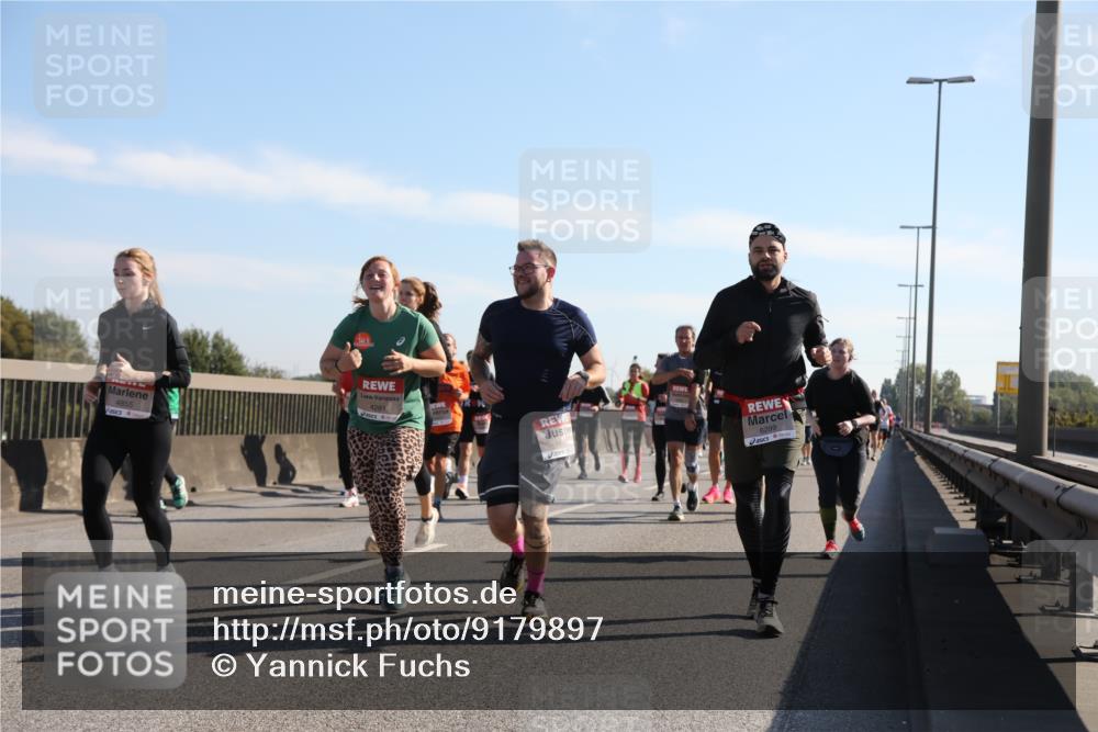 03.10.2025 - Köhlbrandbrückenlauf Yannick Fuchs http://msf.ph/oto/9179897 03.10.2025 11:20:19 Position 3 4855, 6660, 6299 meine-sportfotos.de