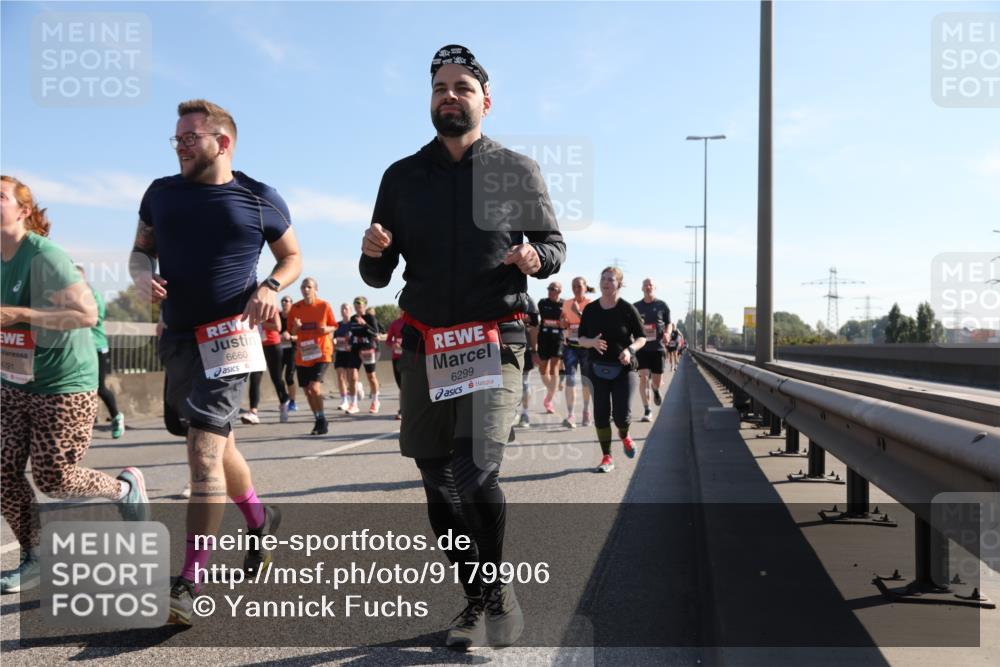 03.10.2025 - Köhlbrandbrückenlauf Yannick Fuchs http://msf.ph/oto/9179906 03.10.2025 11:20:20 Position 3 4291, 6660, 6299 meine-sportfotos.de