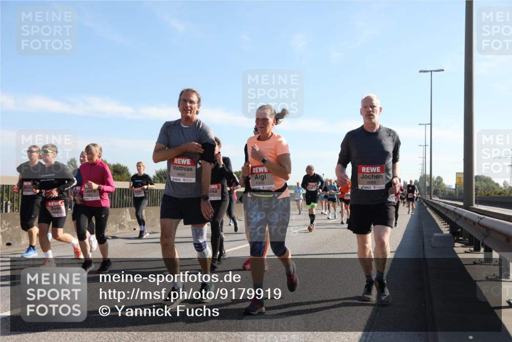 03.10.2025 - Köhlbrandbrückenlauf Yannick Fuchs http://msf.ph/oto/9179919 03.10.2025 11:20:23 Position 3 4890, 4345, 6418, 4689 meine-sportfotos.de